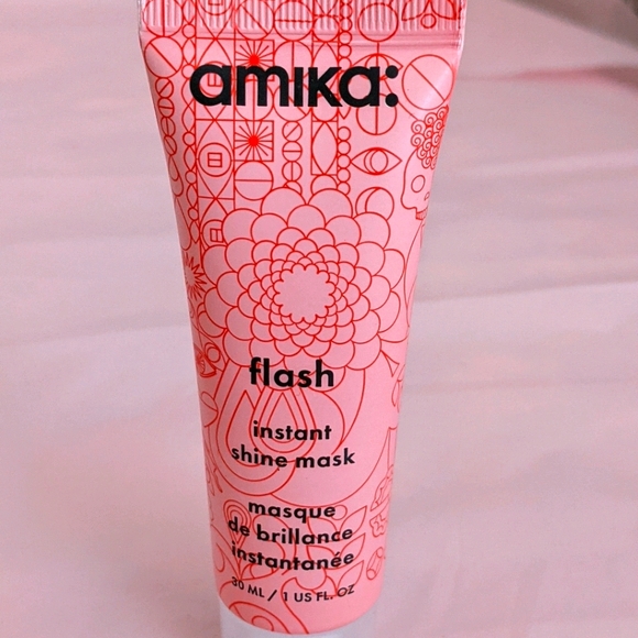 Amika Flash Instant Shine Hair Mask *FIRM PRICE* - Picture 2 of 3